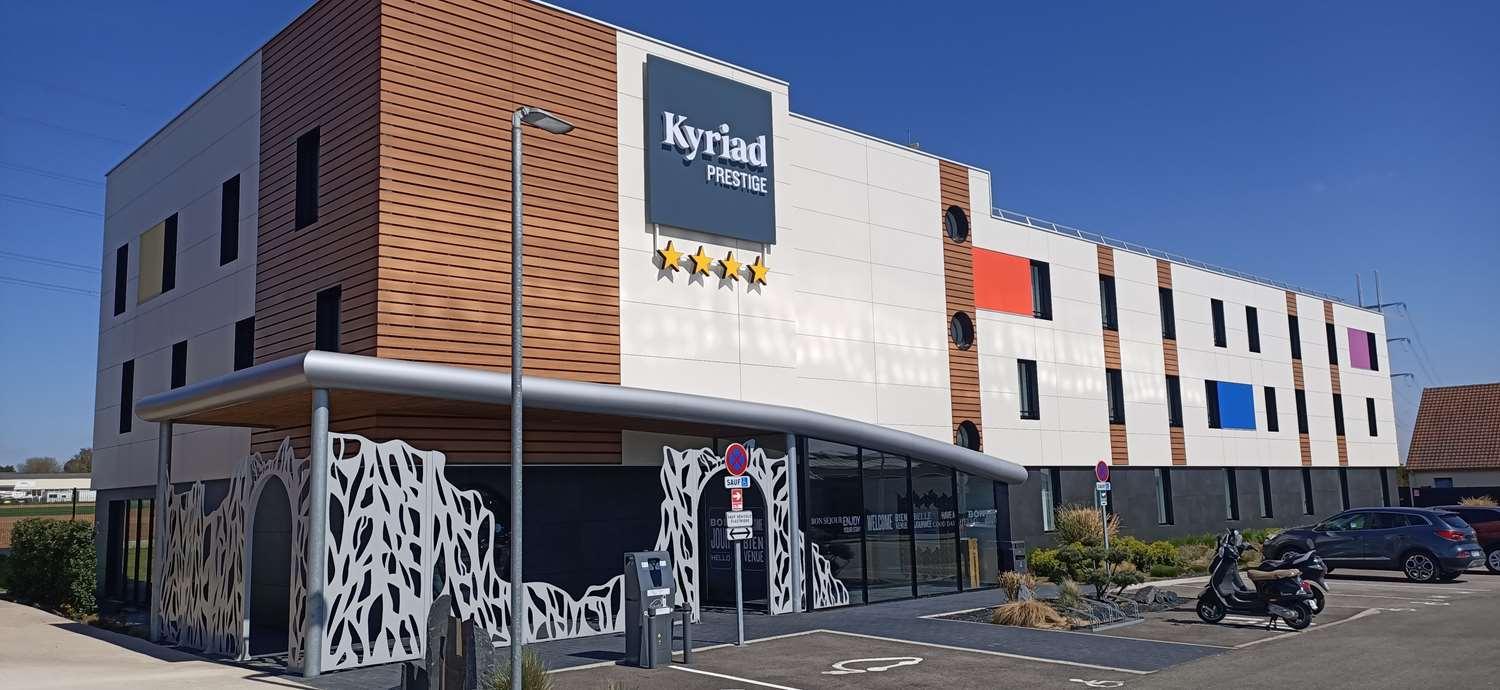 Kyriad Prestige Amiens Poulainville - Hotel And Spa Esterno foto