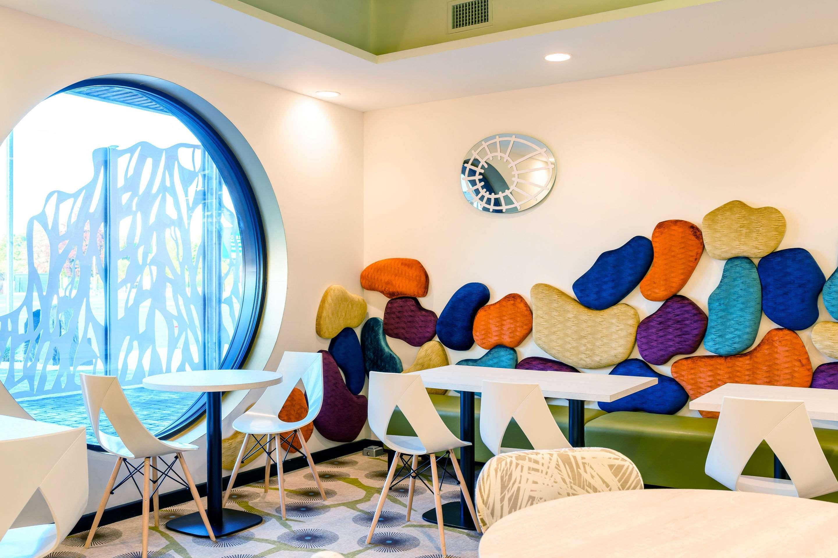 Kyriad Prestige Amiens Poulainville - Hotel And Spa Esterno foto