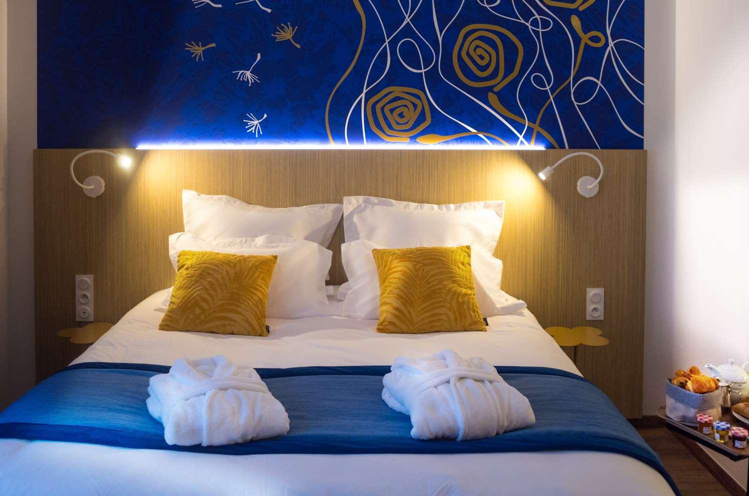 Kyriad Prestige Amiens Poulainville - Hotel And Spa Esterno foto