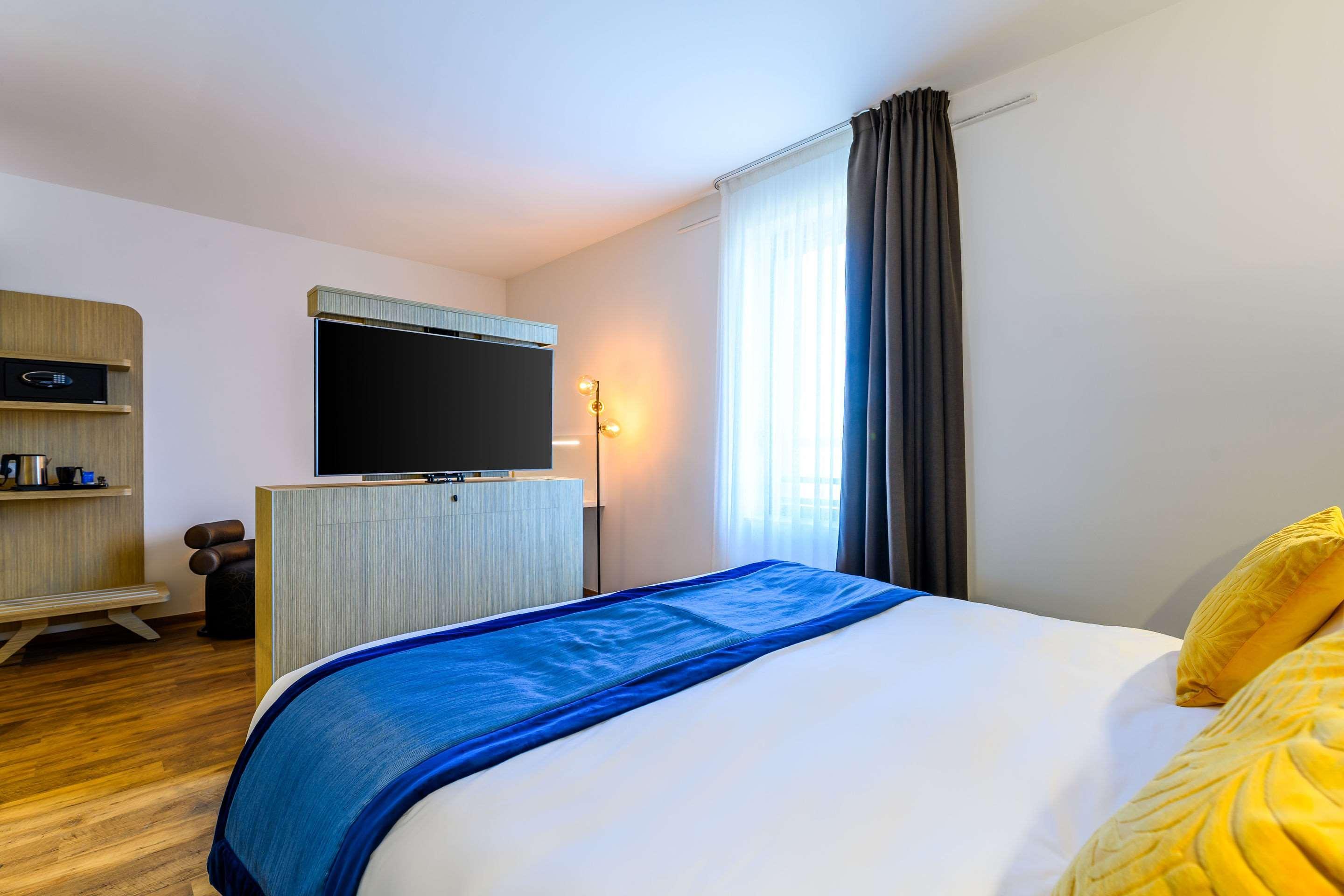 Kyriad Prestige Amiens Poulainville - Hotel And Spa Esterno foto